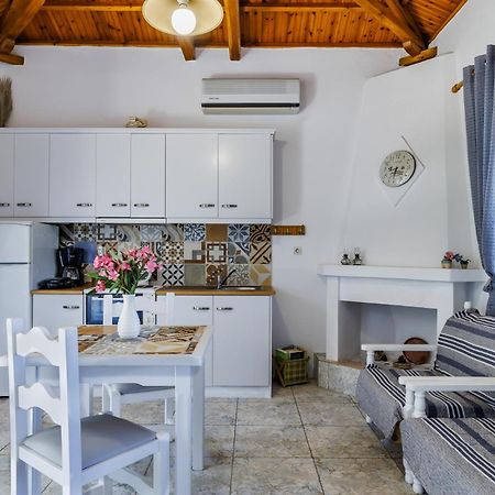 Anesis Apartment 2 Fireplace Skopelos Town Ngoại thất bức ảnh
