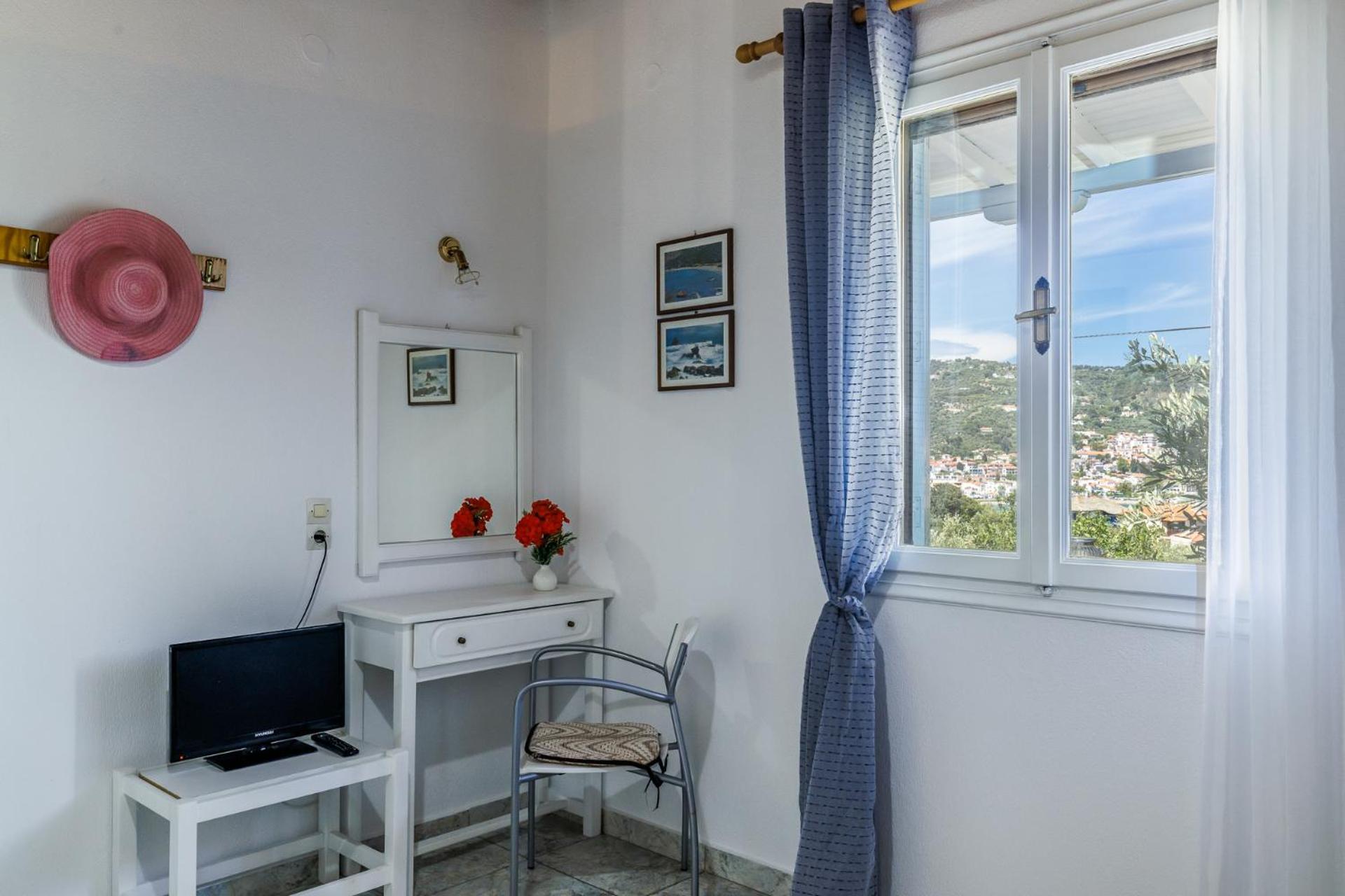 Anesis Apartment 2 Fireplace Skopelos Town Ngoại thất bức ảnh